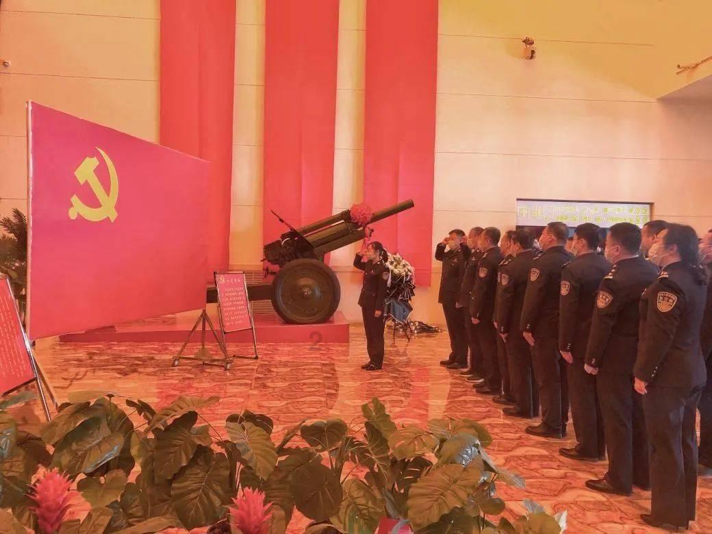和同学约好星期六一起去公园玩后来想去图书馆看书你打算怎么舒服同学一起去看？